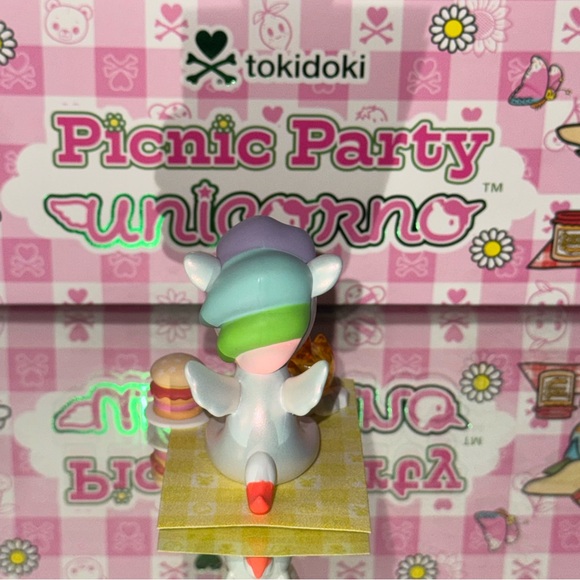 tokidoki Campfire Cutie Unicorno from Picnic Party Unicorno Series - Picture 2 of 6